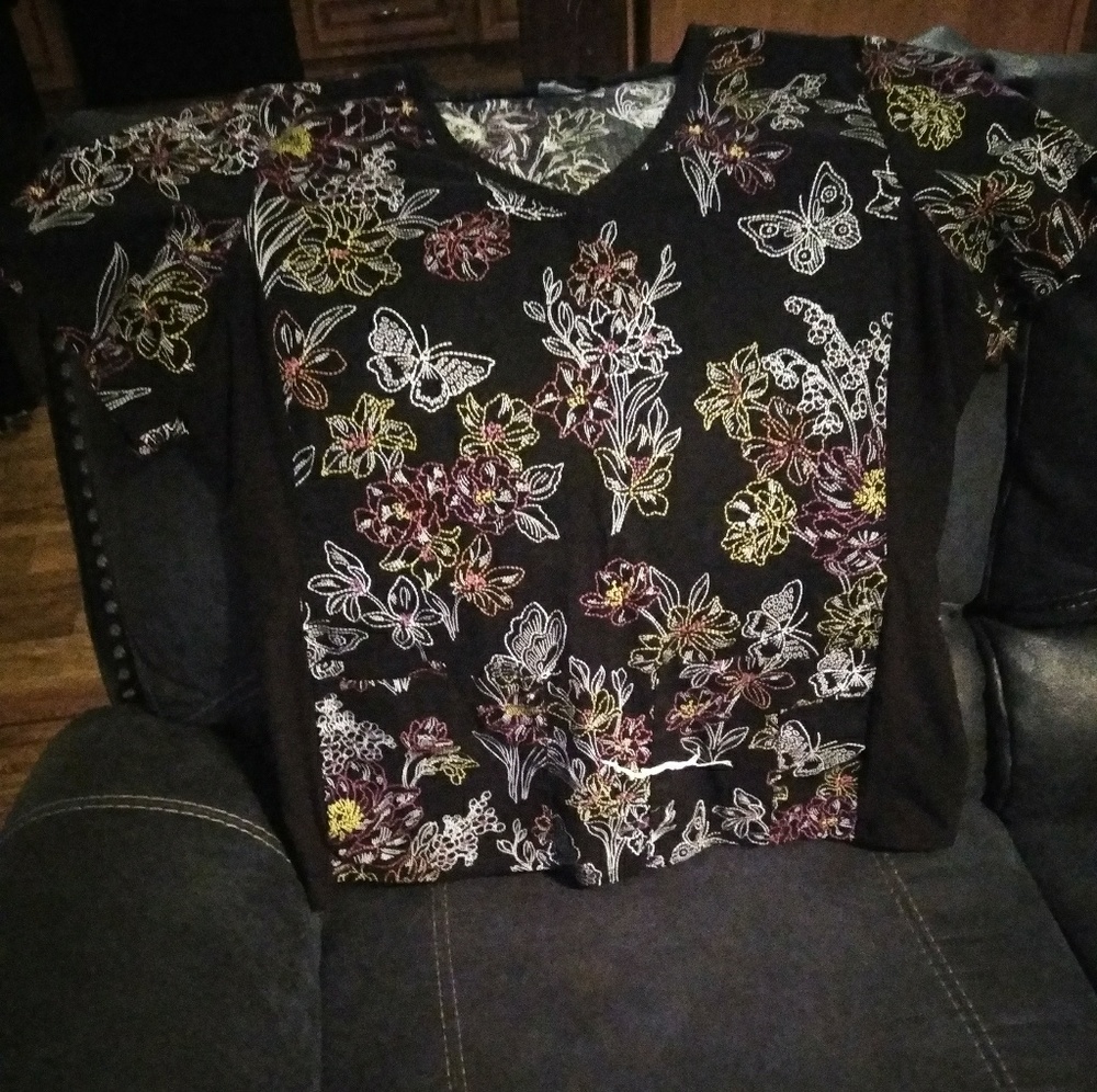 Cherokee scrub top XL